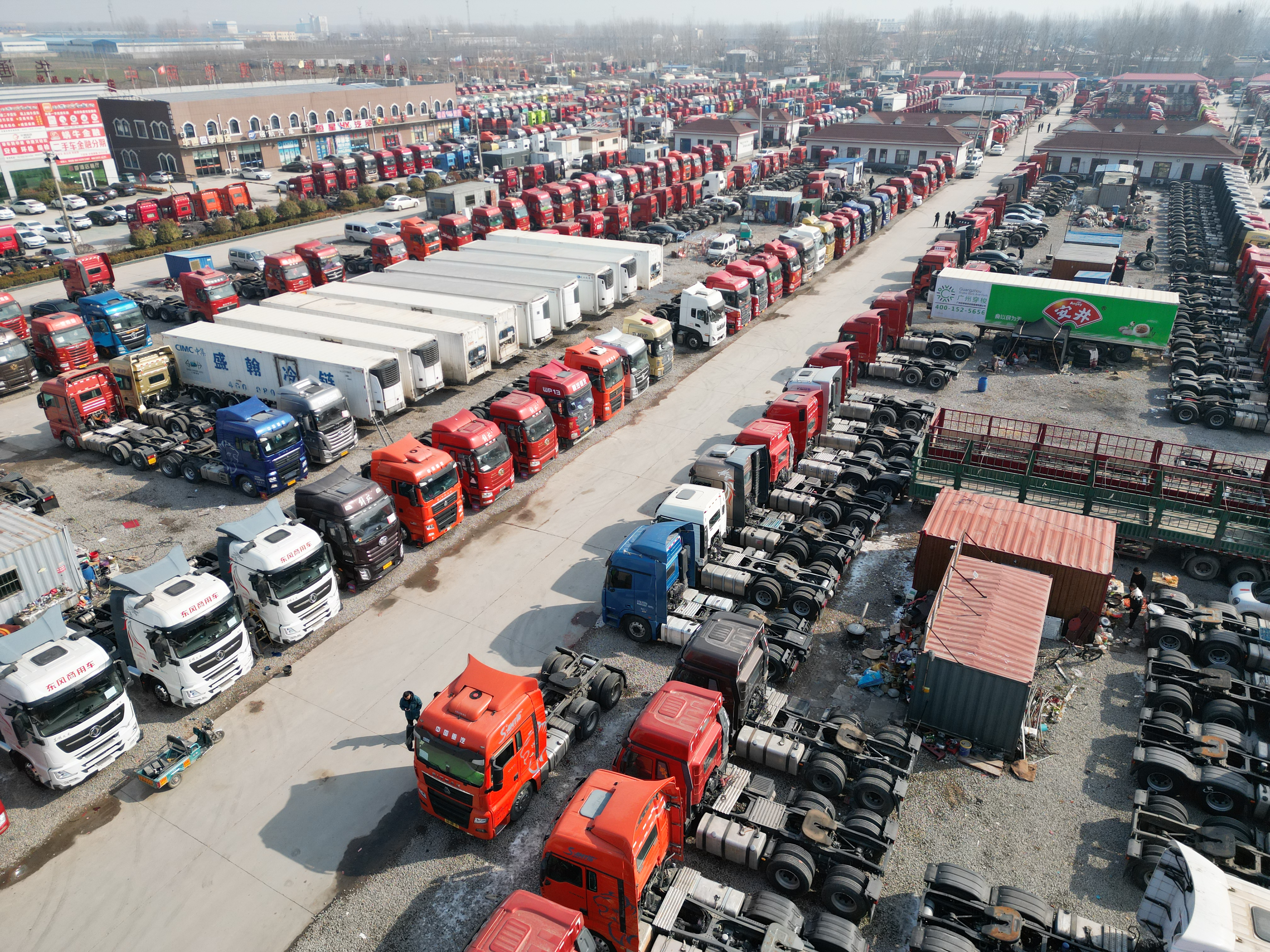梁山AG九游会官方入口二手车：引领二手车出口新潮流